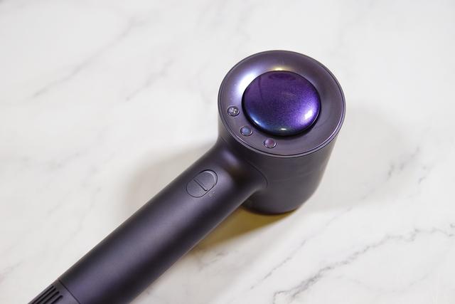 不靠高温靠风量,抛开热损伤干发体验:直白高速吹风机新品评测 不靠高温靠风量,抛开热损伤干发体验:直白高速吹风机新品评测