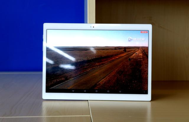 用手机追剧不过瘾?不妨试试这款国产10英寸平板 用手机追剧不过瘾?不妨试试这款国产10英寸平板