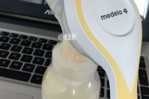 美德乐的手动吸奶器好用吗？使用方便吗？-1
