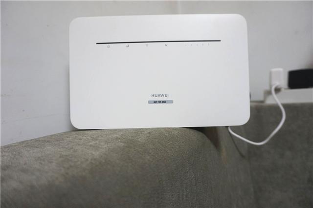 华为移动路由4G路由2 Pro评测:双宽带,不限速,不掉线 华为移动路由4G路由2 Pro评测:双宽带,不限速,不掉线