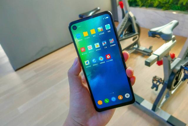 21:9带鱼屏加持的“高富帅”,摩托罗拉 P50 体验 21:9带鱼屏加持的“高富帅”,摩托罗拉 P50 体验