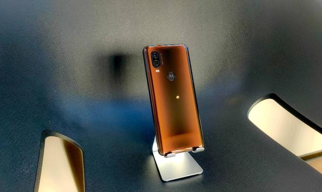 21:9带鱼屏加持的“高富帅”,摩托罗拉 P50 体验 21:9带鱼屏加持的“高富帅”,摩托罗拉 P50 体验