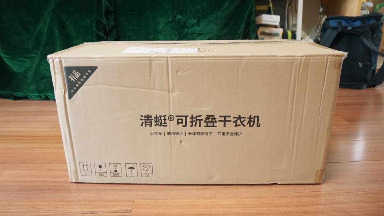 下雨天衣服晒不干？恒温烘干，一分钟组装，可以拎着走的干衣机