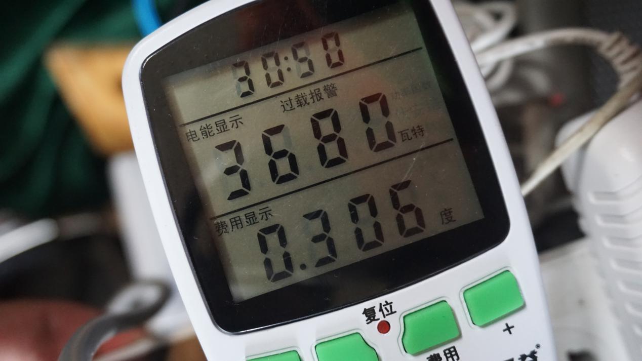 下雨天衣服晒不干？恒温烘干，一分钟组装，可以拎着走的干衣机