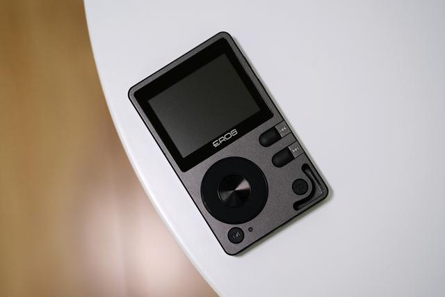 致敬经典,从“芯”改变,爱国者EROS Q2上手体验 致敬经典,从“芯”改变,爱国者EROS Q2上手体验