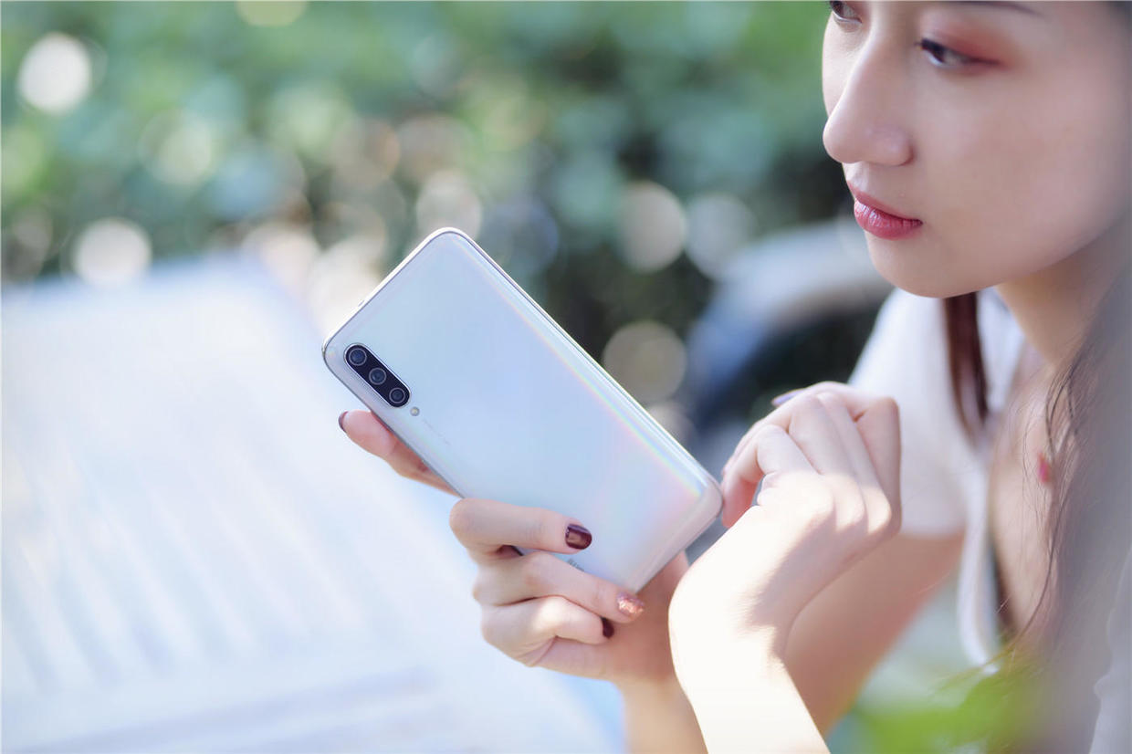 小米CC9,自推出后改变了外界对小米手机设计的看法 小米CC9,自推出后改变了外界对小米手机设计的看法