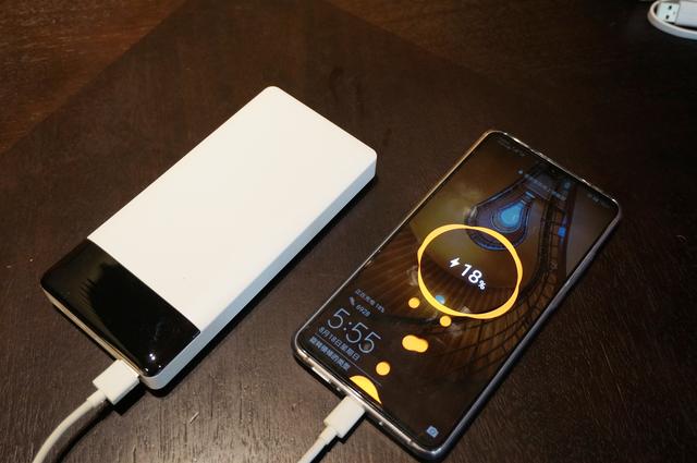 Mfi认证、20000mAh只需99元?RAVPOWER充电宝上手评测,真香 Mfi认证、20000mAh只需99元?RAVPOWER充电宝上手评测,真香