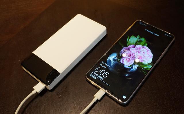 Mfi认证、20000mAh只需99元?RAVPOWER充电宝上手评测,真香 Mfi认证、20000mAh只需99元?RAVPOWER充电宝上手评测,真香