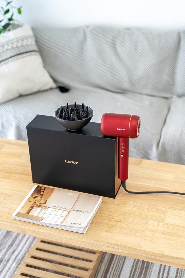 不伤头发的莱克吹风机,释放水离子,干发更护发 不伤头发的莱克吹风机,释放水离子,干发更护发