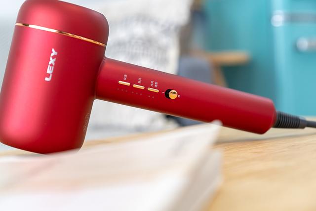 不伤头发的莱克吹风机,释放水离子,干发更护发 不伤头发的莱克吹风机,释放水离子,干发更护发