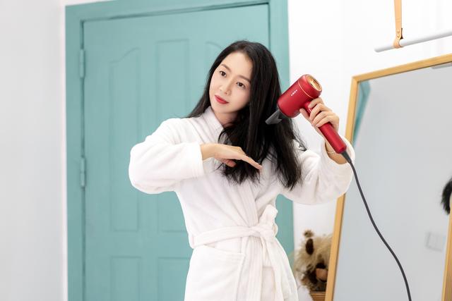 不伤头发的莱克吹风机,释放水离子,干发更护发 不伤头发的莱克吹风机,释放水离子,干发更护发