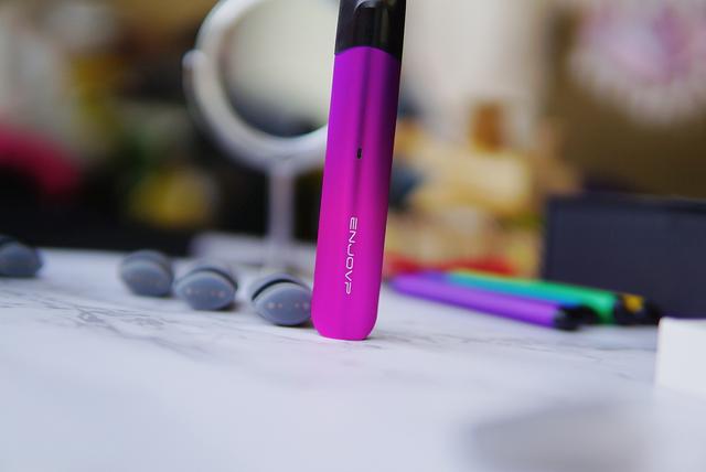 电子烟遍地开花,好产品又有几个?映卓未来X电子烟上嘴体验 电子烟遍地开花,好产品又有几个?映卓未来X电子烟上嘴体验