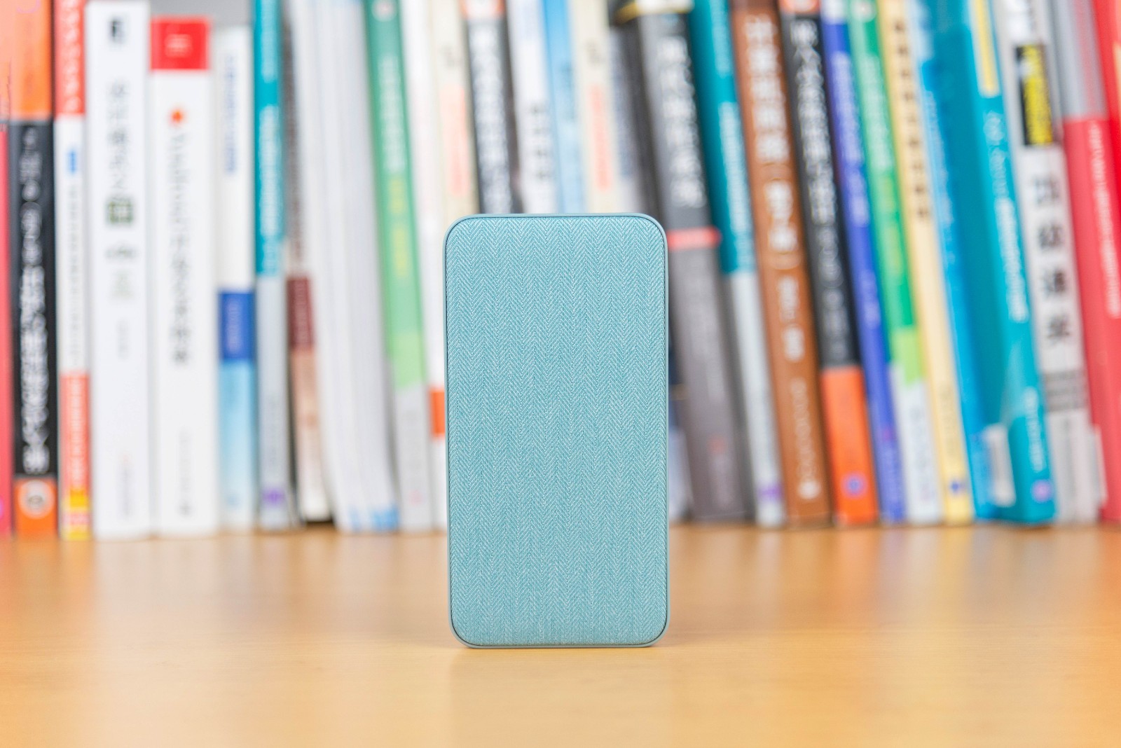 紫米新品移动电源,梦幻配色+双向快充,还可USB-C数据扩展 紫米新品移动电源,梦幻配色+双向快充,还可USB-C数据扩展