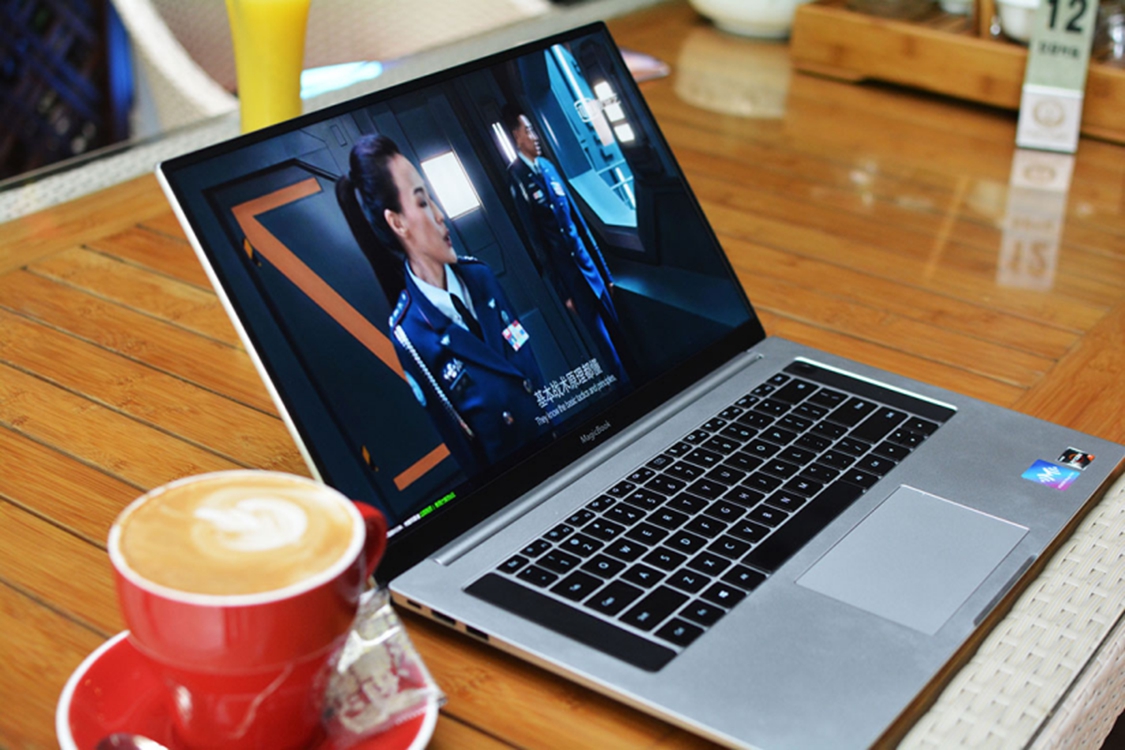 业界首款搭载锐龙7 3750H处理器轻薄本,荣耀MagicBookPro锐龙 业界首款搭载锐龙7 3750H处理器轻薄本,荣耀MagicBookPro锐龙