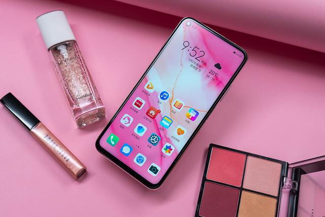 荣耀最强自拍手机登场, 荣耀最强自拍手机登场,