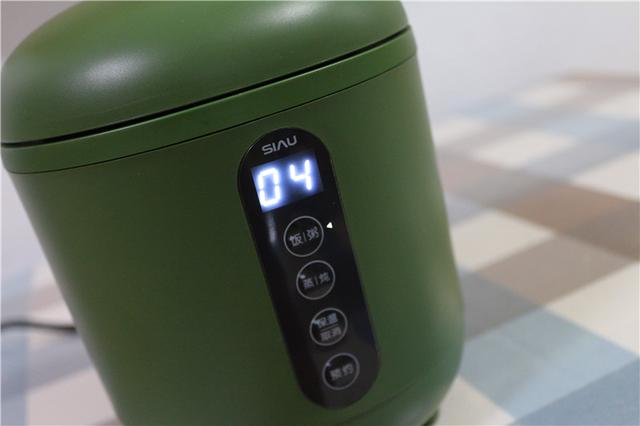 炖一锅莲藕玉米排骨汤,一个人的生活也可以丰富多彩 炖一锅莲藕玉米排骨汤,一个人的生活也可以丰富多彩