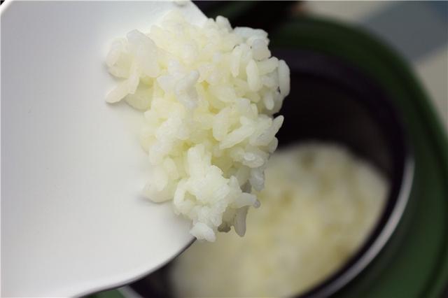 炖一锅莲藕玉米排骨汤,一个人的生活也可以丰富多彩 炖一锅莲藕玉米排骨汤,一个人的生活也可以丰富多彩