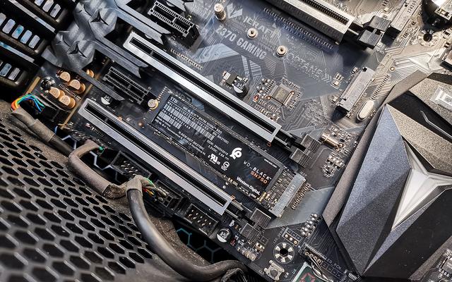 花费近两千元,给电脑升级1T SSD,不止开机打败全国99的玩家 花费近两千元,给电脑升级1T SSD,不止开机打败全国99的玩家