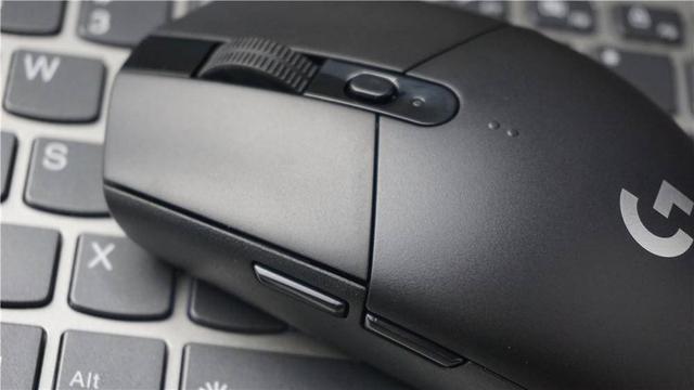 噱头还是实用?无线鼠标罗技G304上手体验:手感有点东西! 噱头还是实用?无线鼠标罗技G304上手体验:手感有点东西!