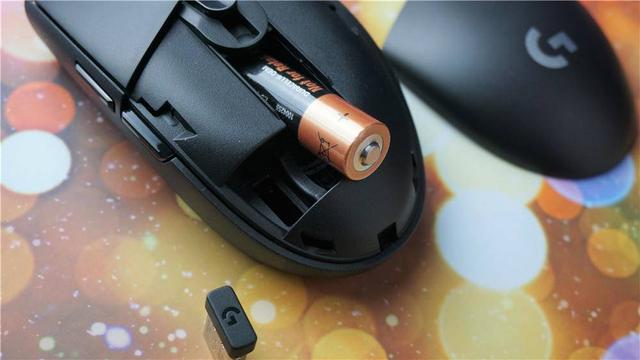 噱头还是实用?无线鼠标罗技G304上手体验:手感有点东西! 噱头还是实用?无线鼠标罗技G304上手体验:手感有点东西!