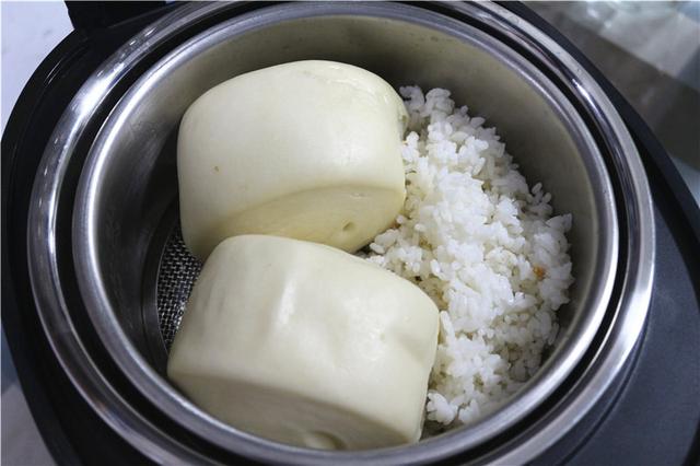 饭汤分离,吃出健康!臻米脱糖养生煲X1助力健康生活! 饭汤分离,吃出健康!臻米脱糖养生煲X1助力健康生活!