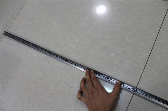 世达SATA迷你激光测距仪量VS钢卷尺,结果大大出乎意料 世达SATA迷你激光测距仪量VS钢卷尺,结果大大出乎意料