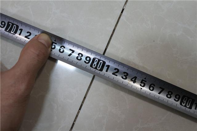 世达SATA迷你激光测距仪量VS钢卷尺,结果大大出乎意料 世达SATA迷你激光测距仪量VS钢卷尺,结果大大出乎意料