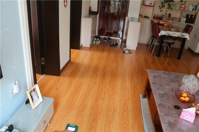 世达SATA迷你激光测距仪量VS钢卷尺,结果大大出乎意料 世达SATA迷你激光测距仪量VS钢卷尺,结果大大出乎意料