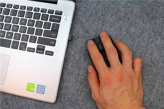 雷柏M550绝对是支持无线充电鼠标最便宜的一款了,性价比划算 雷柏M550绝对是支持无线充电鼠标最便宜的一款了,性价比划算