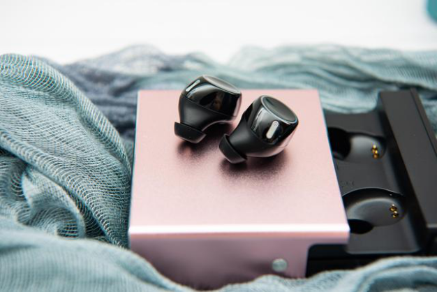 2020真无线耳机评测 平价真无线蓝牙耳机推荐 2020真无线耳机评测 平价真无线蓝牙耳机推荐