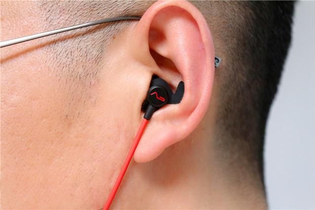 德国大师专业调音+仿生鲨鱼鳍设计，勒姆森SK-20挂脖蓝牙耳机-3