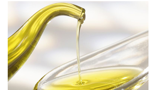 茶树精油祛痘的使用方法 使用茶树精油要注意什么 茶树精油祛痘的使用方法 使用茶树精油要注意什么