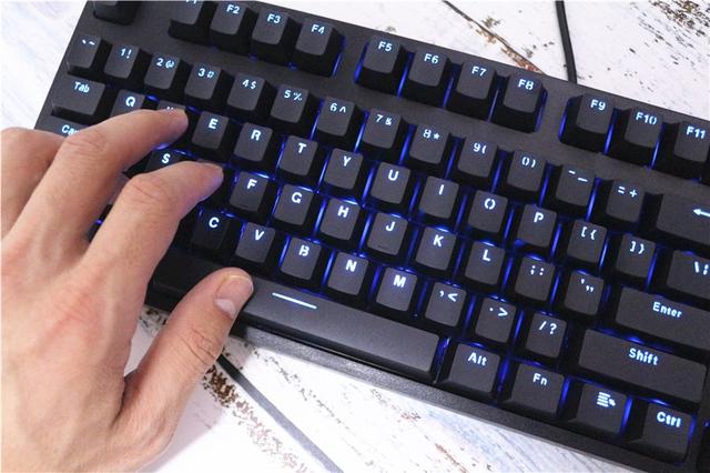 原厂樱桃轴体+魅惑蓝背光+可编程!游戏专用雷柏V808机械键盘 原厂樱桃轴体+魅惑蓝背光+可编程!游戏专用雷柏V808机械键盘
