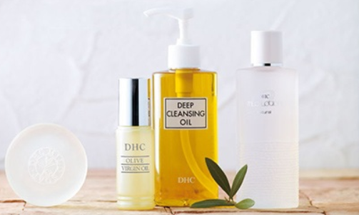 卸妆油可以去黑头吗 这篇小百科告诉你答案 卸妆油可以去黑头吗 这篇小百科告诉你答案