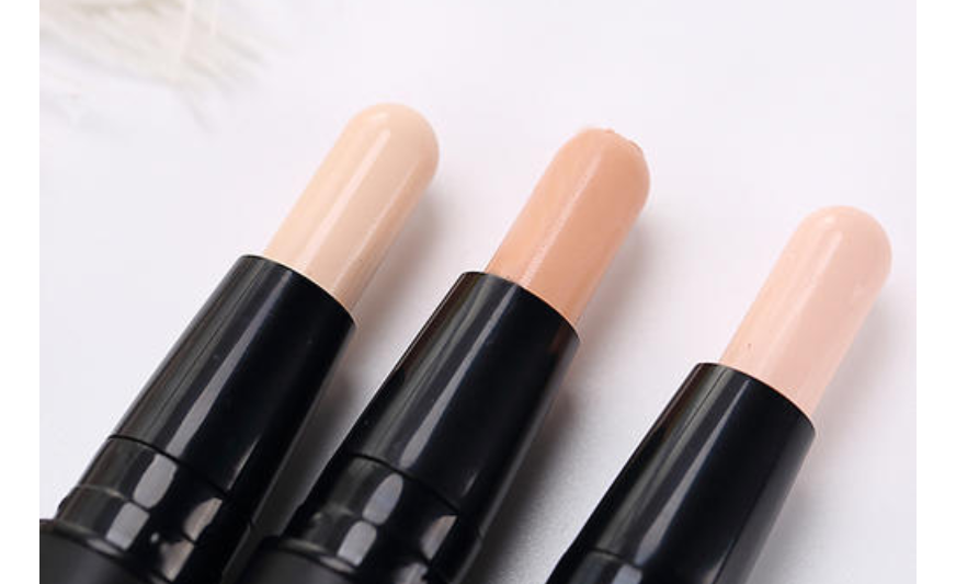 化妆的的高光笔怎么用 高光笔的化妆步骤 化妆的的高光笔怎么用 高光笔的化妆步骤