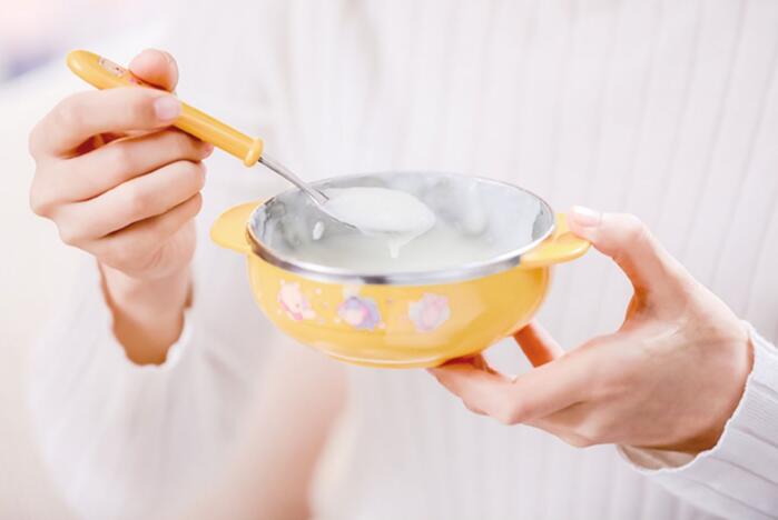 宝宝吃米糊有营养吗 新生儿什么时候可以吃米糊