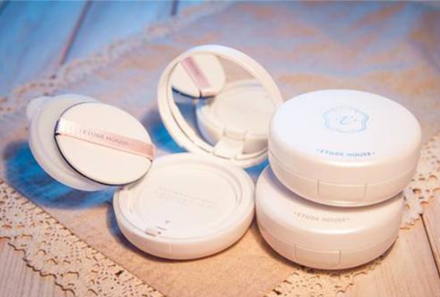 气垫使用不服帖?这些气垫使用小技巧要知道 气垫使用不服帖?这些气垫使用小技巧要知道