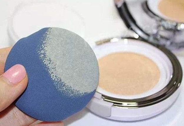 气垫使用不服帖?这些气垫使用小技巧要知道 气垫使用不服帖?这些气垫使用小技巧要知道