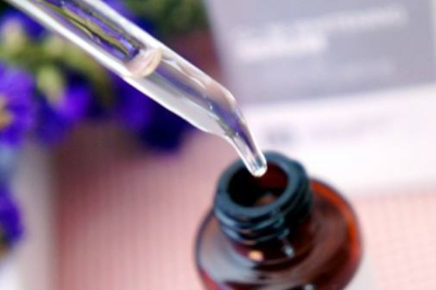 精华液用得好 肌肤光滑又细腻 精华液用得好 肌肤光滑又细腻