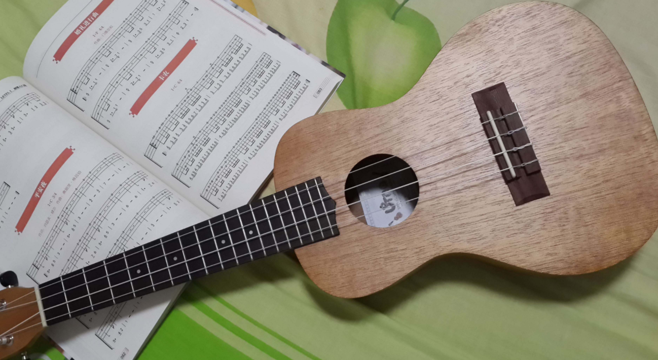 尤克里里选购:如何选购尤克里里 尤克里里和吉他的区别 尤克里里选购:如何选购尤克里里 尤克里里和吉他的区别