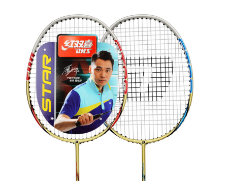 羽毛球拍选购全攻略:如何选择一副合适的羽毛球拍 羽毛球拍选购全攻略:如何选择一副合适的羽毛球拍