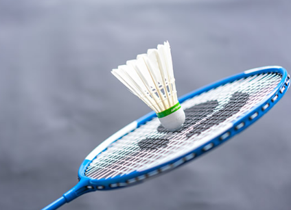 羽毛球拍选购全攻略:如何选择一副合适的羽毛球拍 羽毛球拍选购全攻略:如何选择一副合适的羽毛球拍