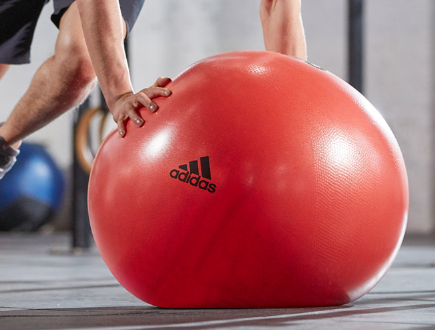 练瑜伽不可缺少的装备之——瑜伽球篇 练瑜伽不可缺少的装备之——瑜伽球篇