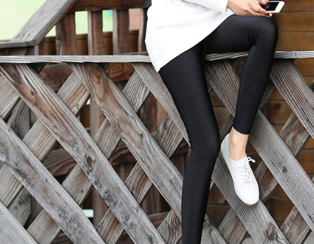 健美裤怎么搭配 什么身材适合穿健美裤 健美裤怎么搭配 什么身材适合穿健美裤