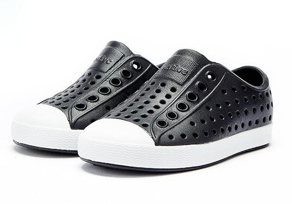 儿童凉鞋怎么选购 怎么判断儿童凉鞋好不好 儿童凉鞋怎么选购 怎么判断儿童凉鞋好不好