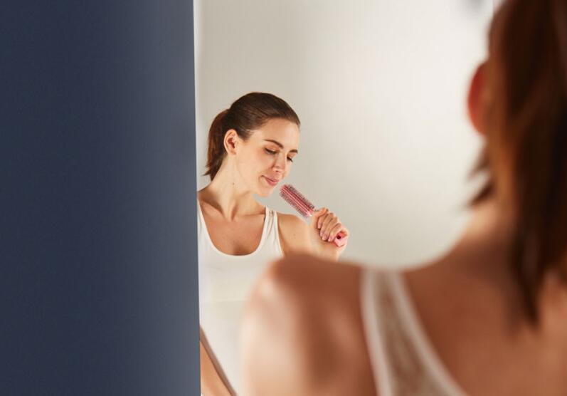 浴室要选择什么样的镜子 浴室镜子选购安装清洁知识大全 浴室要选择什么样的镜子 浴室镜子选购安装清洁知识大全