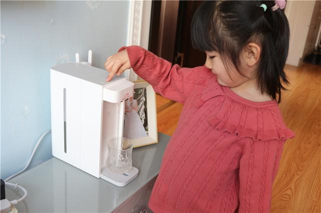 米家即热饮水机C1,三挡水温,三秒即热,懒人必备 米家即热饮水机C1,三挡水温,三秒即热,懒人必备