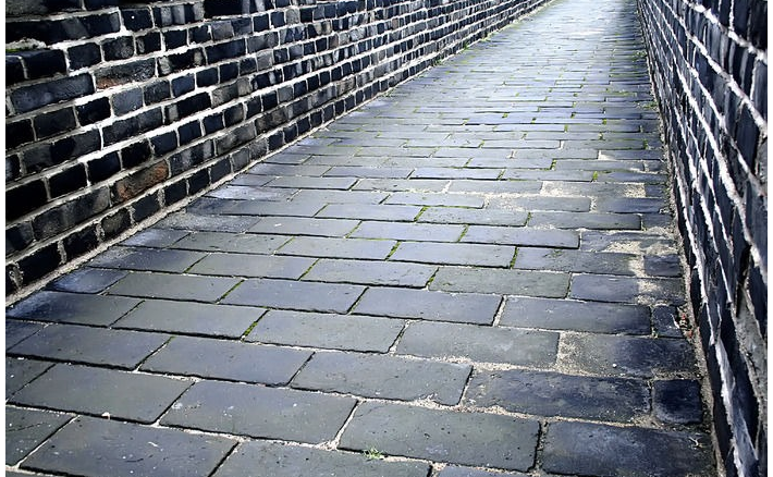 青砖有什么特点?青砖与红砖有什么区别 青砖有什么特点?青砖与红砖有什么区别