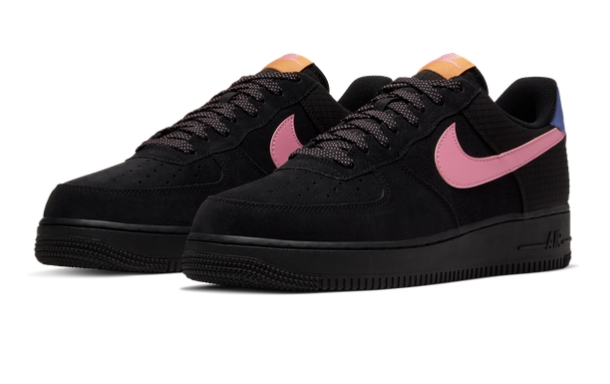 运动鞋选购指南:运动鞋是买偏大还是小的 运动鞋选购指南:运动鞋是买偏大还是小的