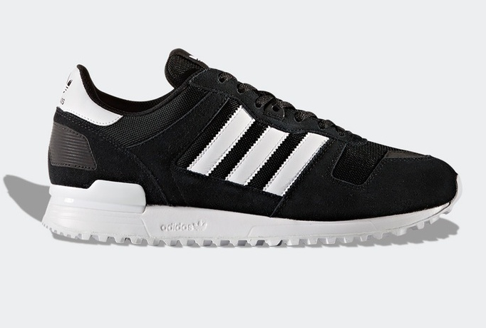 运动鞋选购指南:运动鞋是买偏大还是小的 运动鞋选购指南:运动鞋是买偏大还是小的